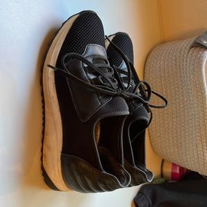 Wills vegan sneakers